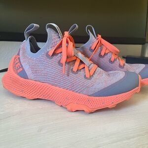 REI Hiking shoes/ women